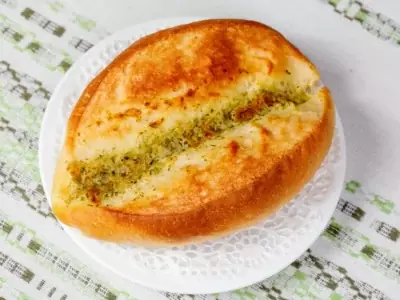 Булочка чесночная