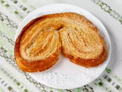 Ушки слоеные